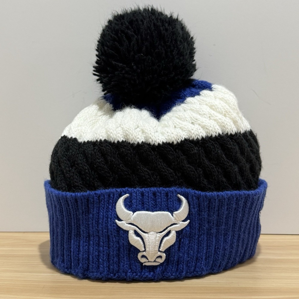 NEW ERA Authentic BUFFALO BULLS UB Blue/Black/White Cable Knit Pom Beanie Hat